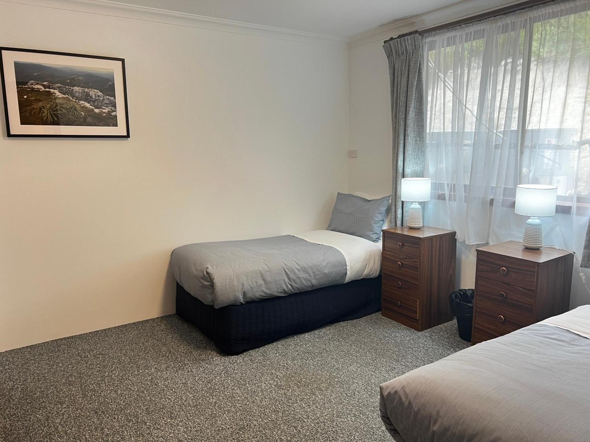 Regatta Point Tavern & Holiday Villas Strahan Bagian luar foto