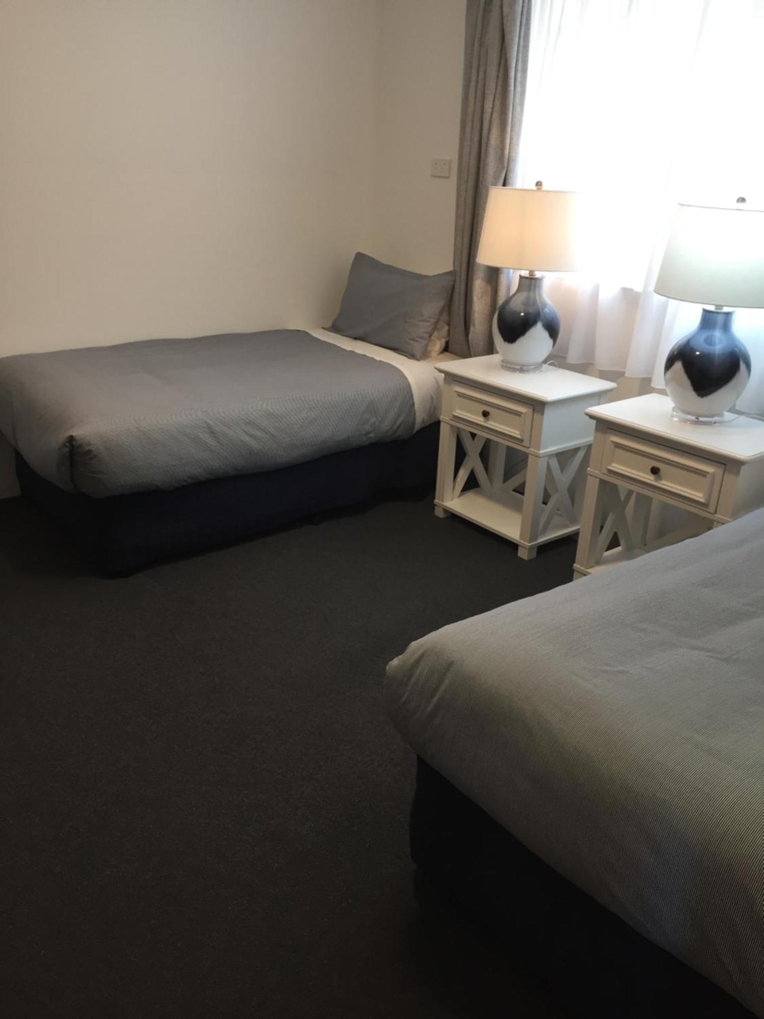 Regatta Point Tavern & Holiday Villas Strahan Bagian luar foto